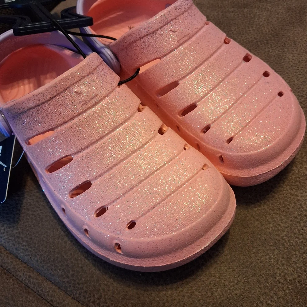 Rugged Shark Glitter Pink Kids Slip-On Clog Size 11